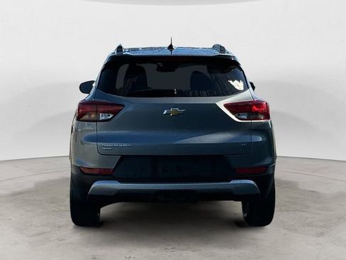 Used 2025 Chevrolet TrailBlazer LT w/ Convenience Package AWD/4WD image 4