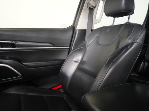 Used 2020 Kia Telluride S image 13