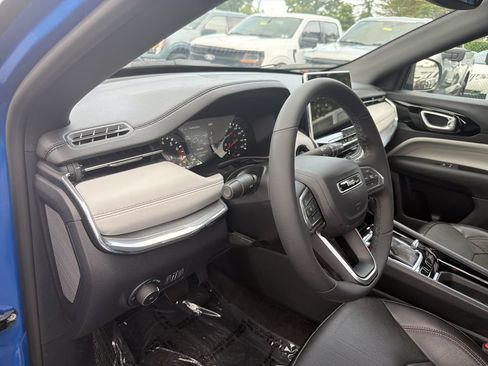 Used 2023 Jeep Compass Limited AWD/4WD image 20
