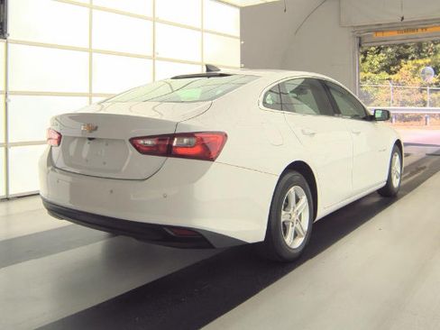 Used 2023 Chevrolet Malibu LS w/ Driver Confidence Package FWD image 3
