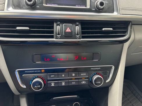 Used 2016 Kia Optima EX FWD image 16