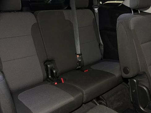 Used 2018 Chevrolet Traverse LT AWD/4WD image 17