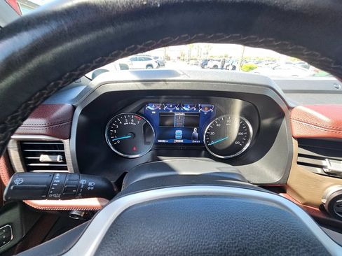 Used 2022 Ford Expedition Limited AWD/4WD image 23