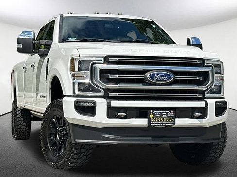 Used 2020 Ford F250 Platinum w/ FX4 Off-Road Package AWD/4WD image 2
