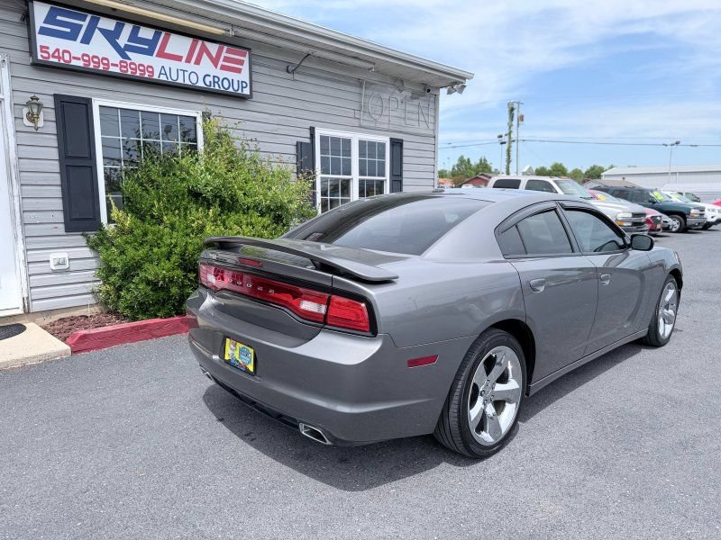 Used 2012 Dodge Charger SXT Plus RWD image 3