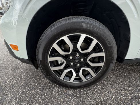 Used 2024 Ford Maverick Lariat image 5