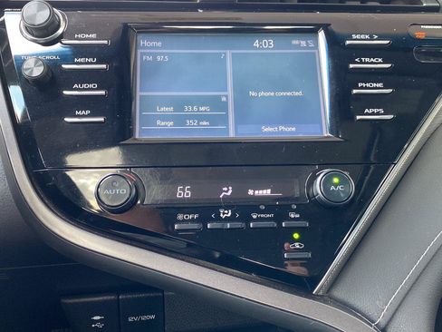 Used 2019 Toyota Camry SE w/ Convenience Package FWD image 27