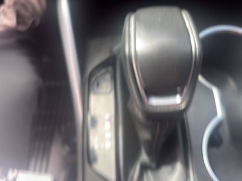 Used 2022 Toyota Highlander XLE AWD/4WD image 21