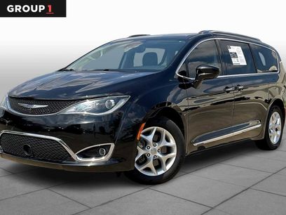 Used 2020 Chrysler Pacifica Touring-L Plus w/ Tire & Wheel Group