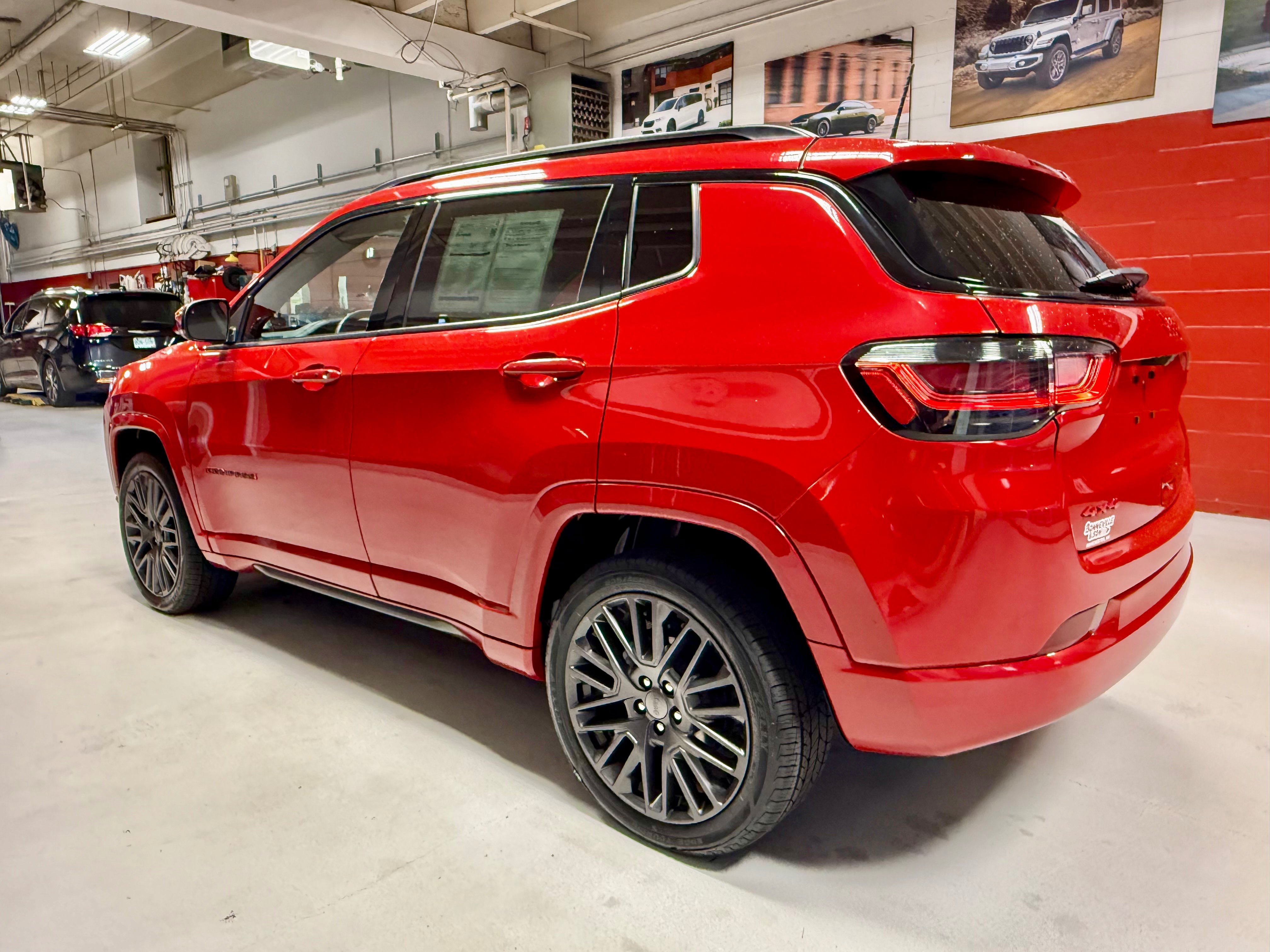 Certified 2022 Jeep Compass Limited w/ (RED) Package AWD/4WD image 4