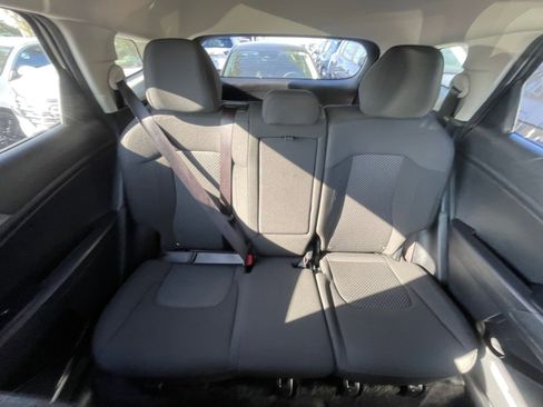 Used 2025 Kia Sportage LX image 38