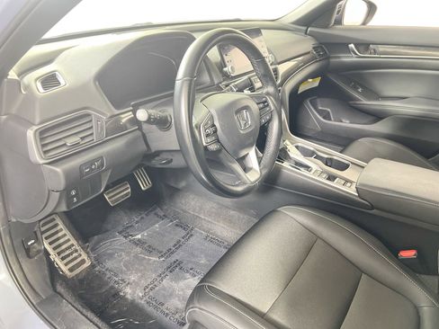 Used 2022 Honda Accord Sport image 9