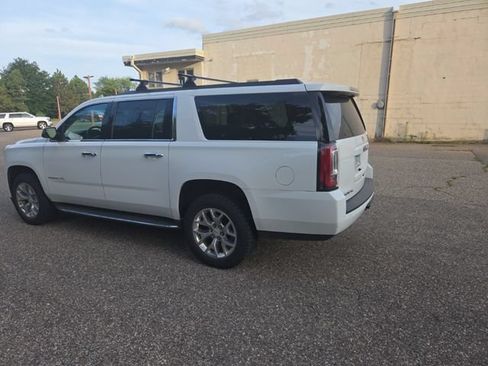 Used 2016 GMC Yukon XL SLE w/ Convenience Package AWD/4WD image 8