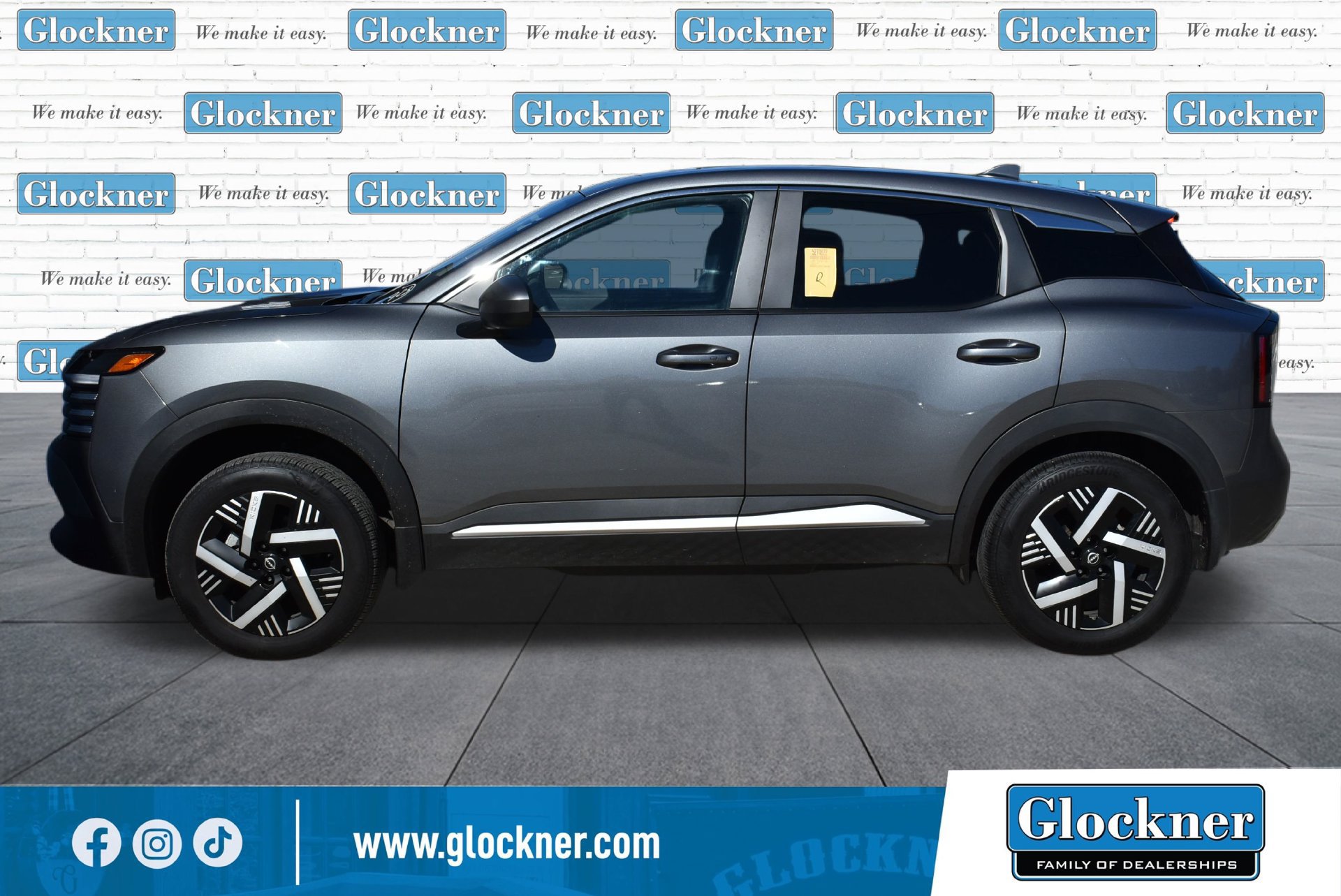 Used 2025 Nissan Kicks SV FWD image 8