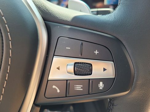 Used 2026 BMW X5 xDrive50e w/ Executive Package image 28