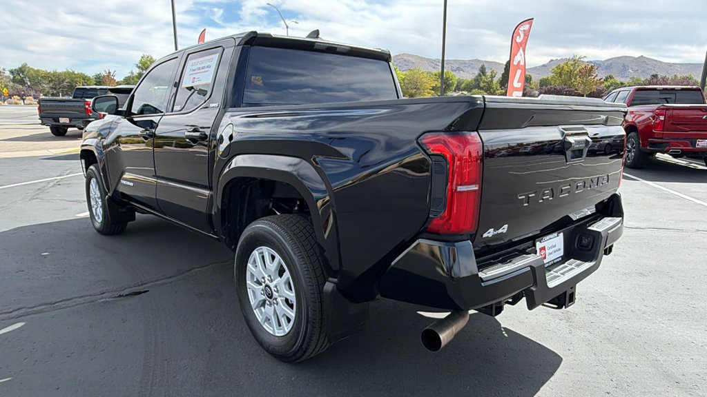 Certified 2025 Toyota Tacoma SR5 AWD/4WD image 5