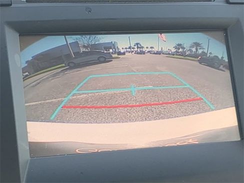 Used 2017 Toyota Camry SE image 19