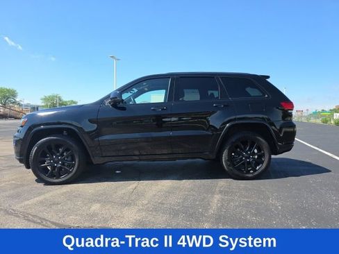 Used 2022 Jeep Grand Cherokee Laredo X AWD/4WD image 6