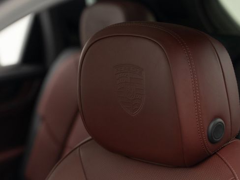 Certified 2026 Porsche Cayenne S AWD/4WD image 18