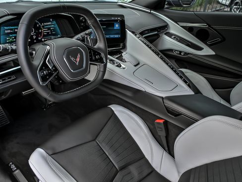 Used 2025 Chevrolet Corvette Stingray Preferred Cpe w/ Stealth Interior Trim Package RWD image 26