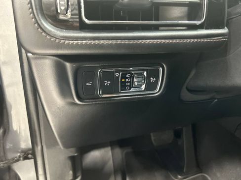 Certified 2023 Lincoln Aviator Reserve w/ Elements Package Plus AWD/4WD image 11
