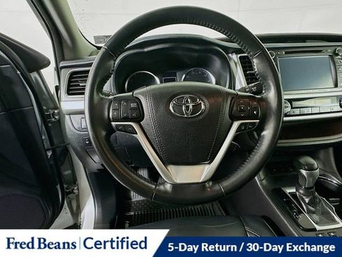 Used 2018 Toyota Highlander XLE image 13