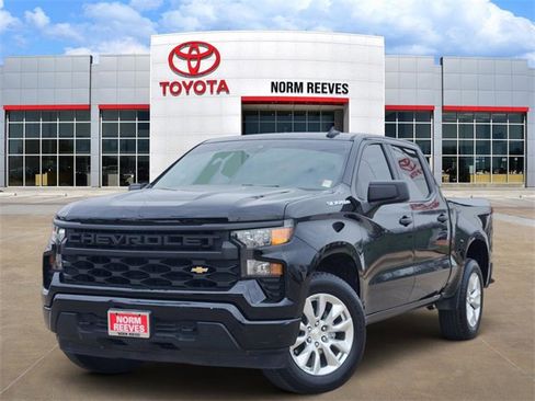 Used 2023 Chevrolet Silverado 1500 Custom image 1