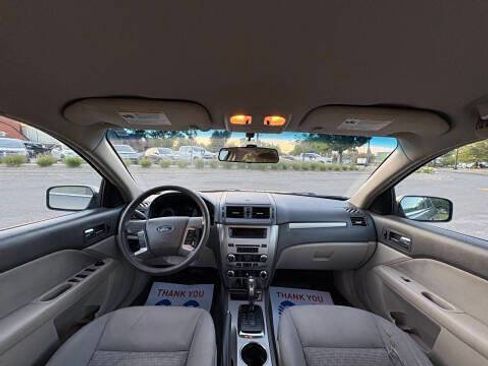 Used 2010 Ford Fusion SE image 8