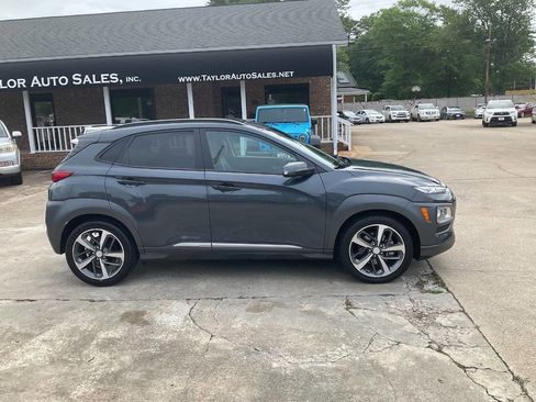 Used 2020 Hyundai Kona Limited FWD image 2