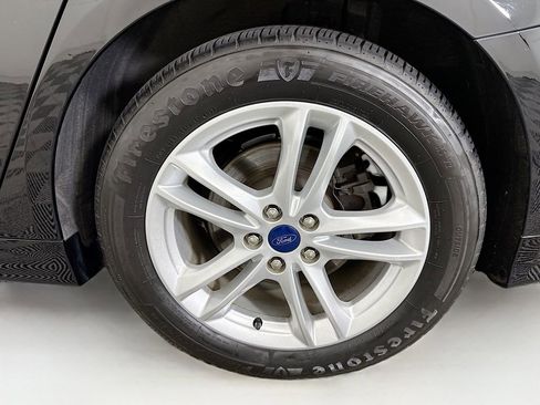 Used 2018 Ford Fusion SE w/ Fusion SE Technology Package image 29