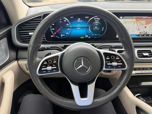 Used 2020 Mercedes-Benz GLS 450 4MATIC image 36