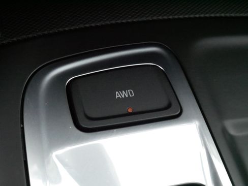 Used 2024 Chevrolet Equinox LT AWD/4WD image 30