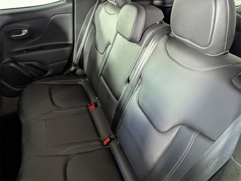 Certified 2022 Jeep Renegade Limited image 16