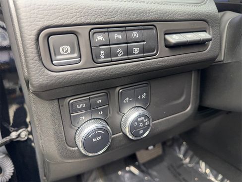 Used 2024 GMC Yukon Denali image 60