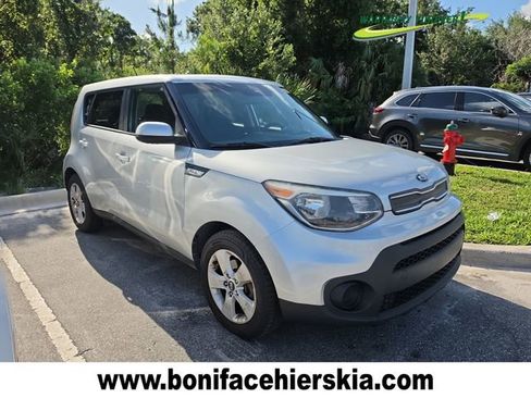 Used 2018 Kia Soul FWD image 1