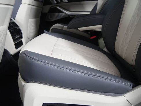 New 2026 BMW X7 M60i AWD/4WD image 15