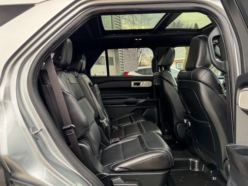 Used 2020 Ford Explorer ST w/ ST Street Pack image 18