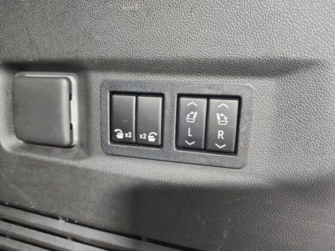 Used 2021 Chevrolet Tahoe High Country w/ Premium Package AWD/4WD image 53