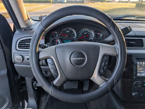 Used 2014 GMC Sierra 3500 Denali image 23