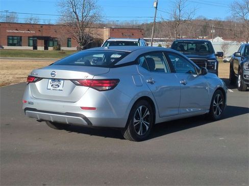 Used 2022 Nissan Sentra SV image 13