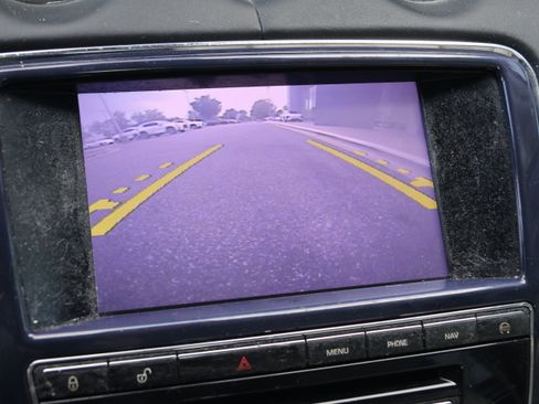 Used 2013 Jaguar XJ L Portfolio RWD image 27
