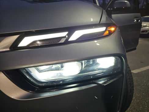 Used 2023 BMW X7 xDrive40i w/ Executive Package image 34