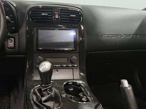 Used 2010 Chevrolet Corvette Coupe w/ 1LT image 16