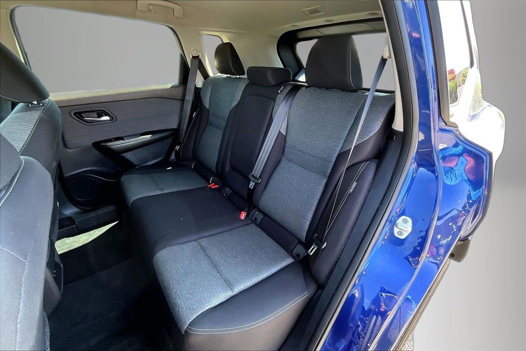 Used 2023 Nissan Rogue SV FWD image 21