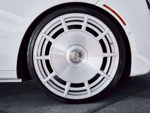 Used 2022 Rolls-Royce Ghost w/ Ghost Package AWD/4WD image 22