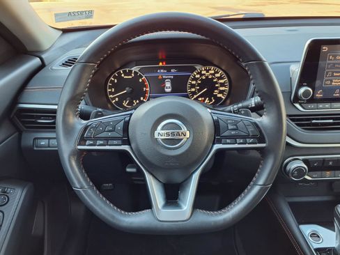 Used 2021 Nissan Altima 2.0 SR image 14