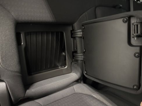 Used 2021 Chevrolet Silverado 1500 LT Trail Boss w/ Bed Protection Package image 33