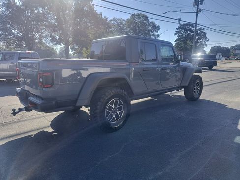 Used 2025 Jeep Gladiator Rubicon w/ Convenience Group AWD/4WD image 5