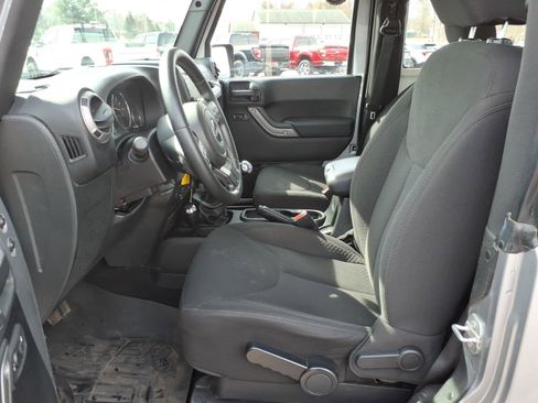 Used 2015 Jeep Wrangler Sport w/ Quick Order Package 23S AWD/4WD image 13
