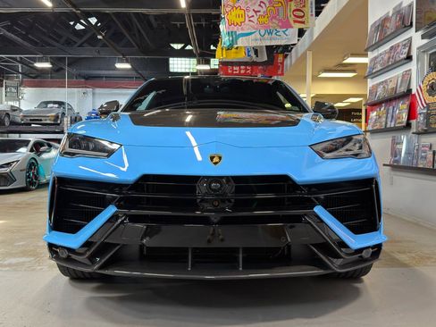 Used 2024 Lamborghini Urus Performante AWD/4WD image 2